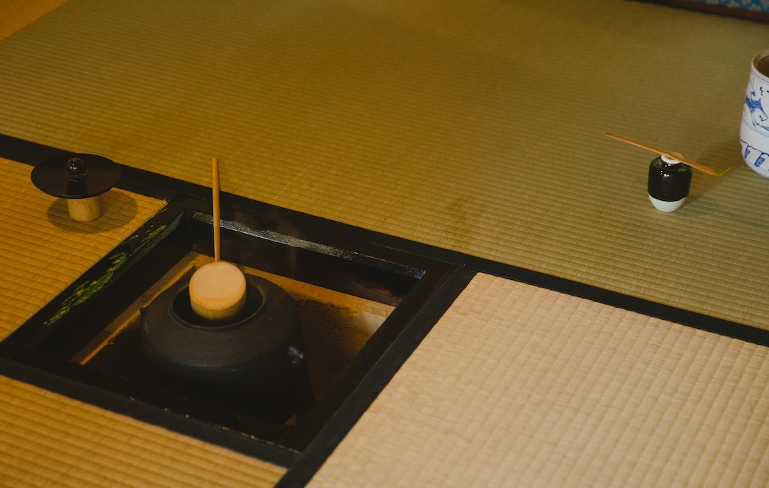 日本の伝統的茶道のイメージ。急須がない。